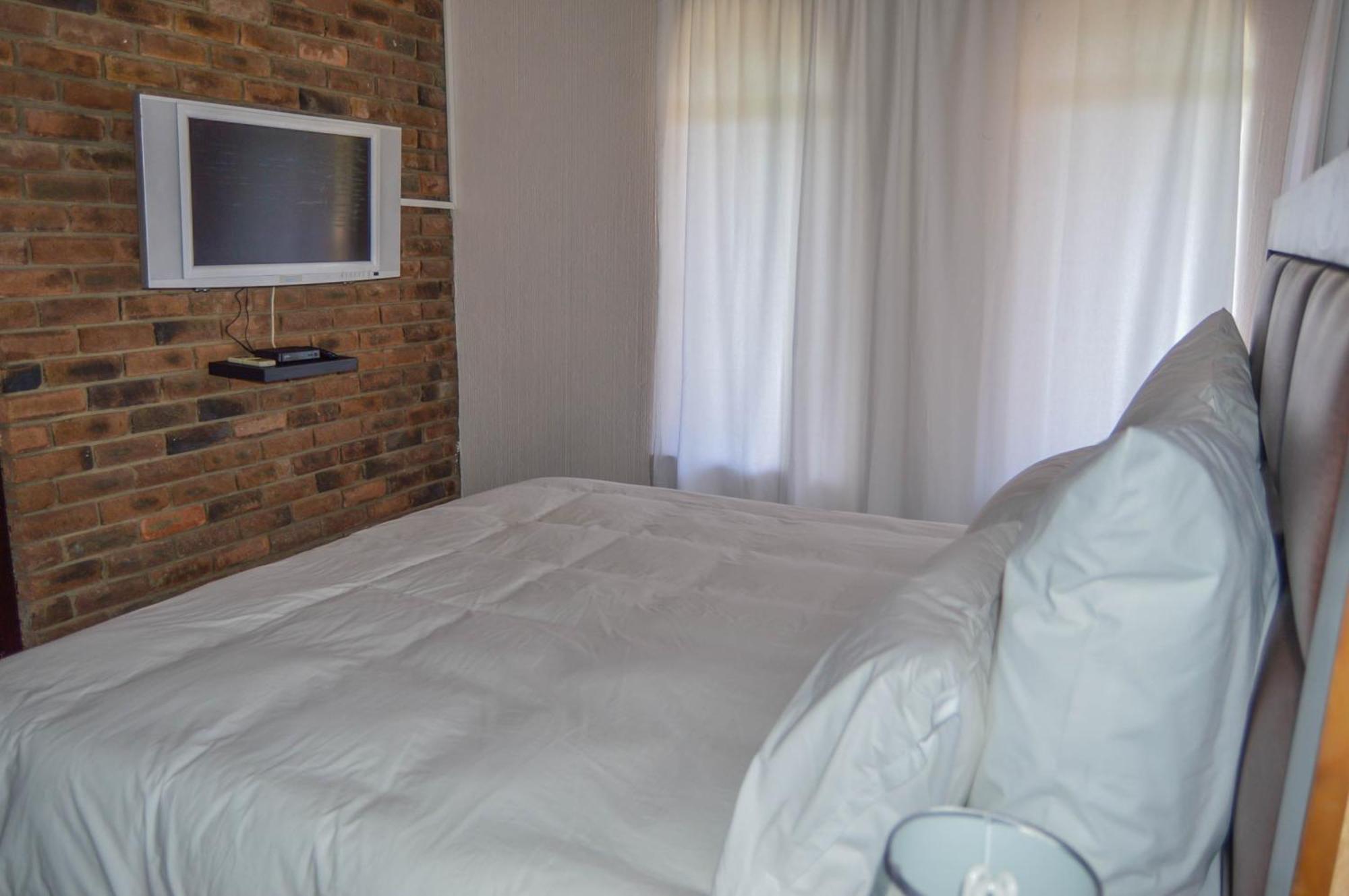 Emangunini Guest House Ричардс-Бей Экстерьер фото