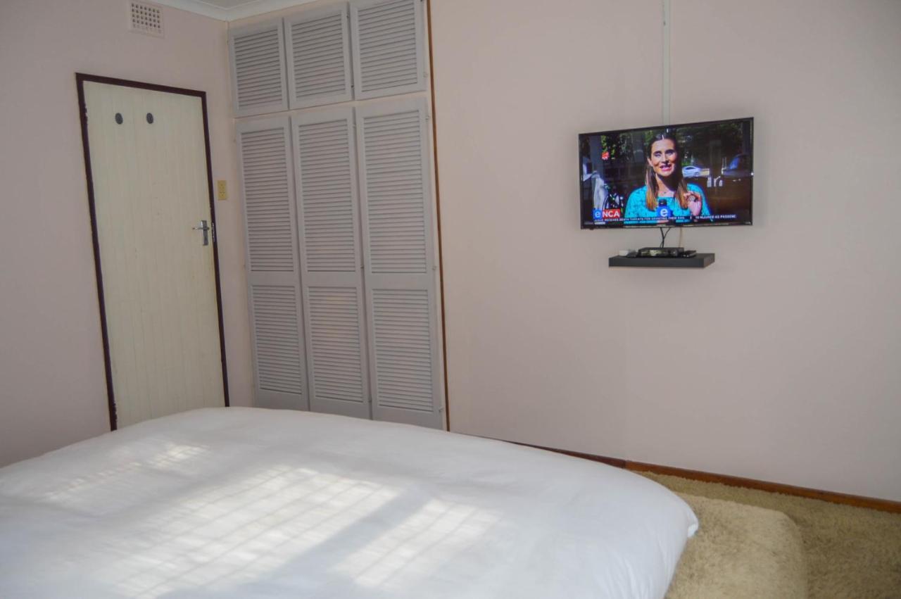 Emangunini Guest House Ричардс-Бей Экстерьер фото